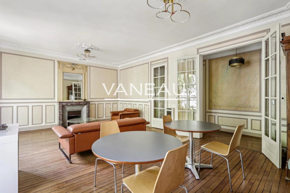 Paris 20e - Gambetta - Familial - Charme de l'ancien