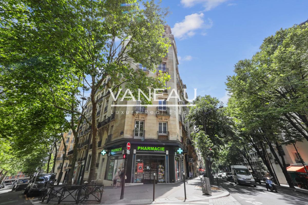 Paris 20e - Gambetta - Familial - Charme de l'ancien