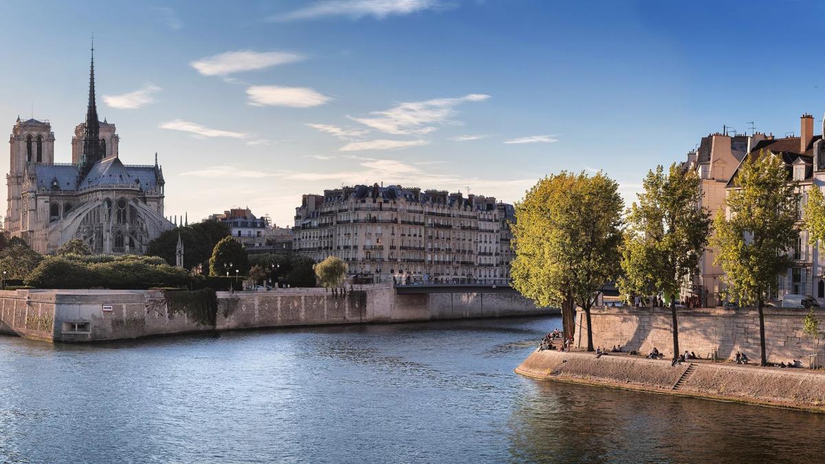 PARIS IVème - Île Saint-Louis - Bien d'exception clé en main der