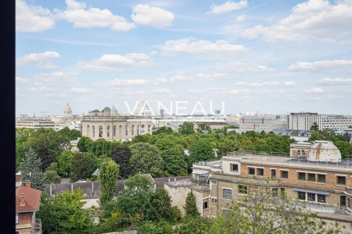 Paris XIVe – dernier étage avec terrasse panoramique