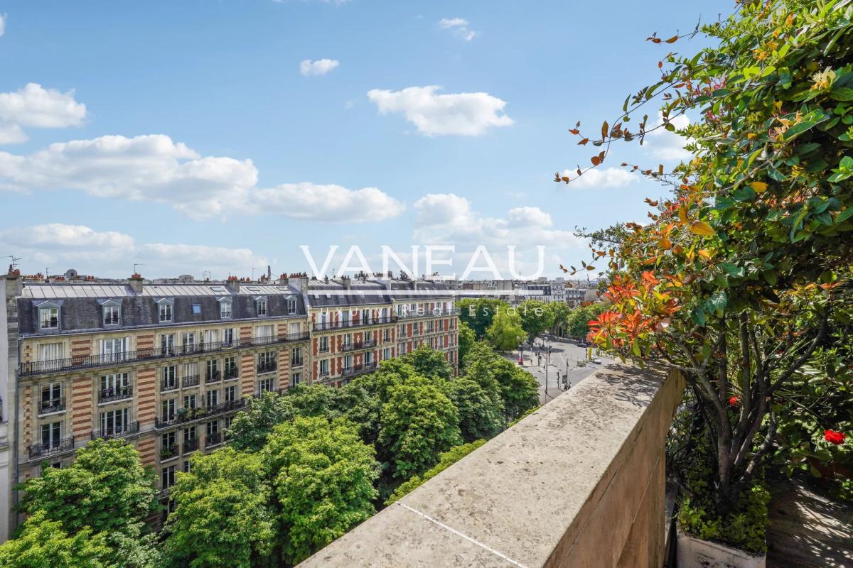Paris XIVe – dernier étage avec terrasse panoramique