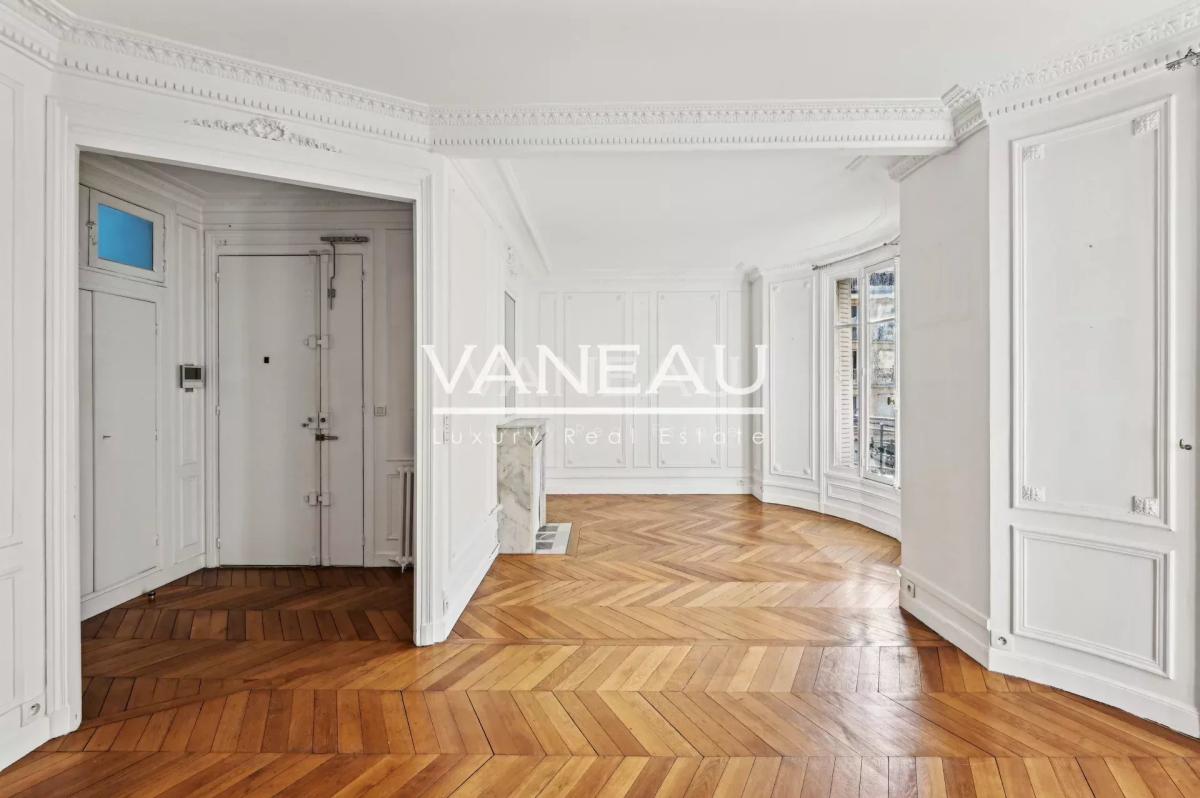 Exclusivité - PARIS VIIe - Bon Marché - Vaneau