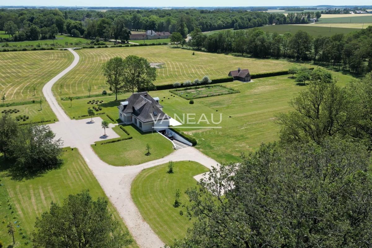 Domaine de 20 hectares - 1.30h de paris - perche sud