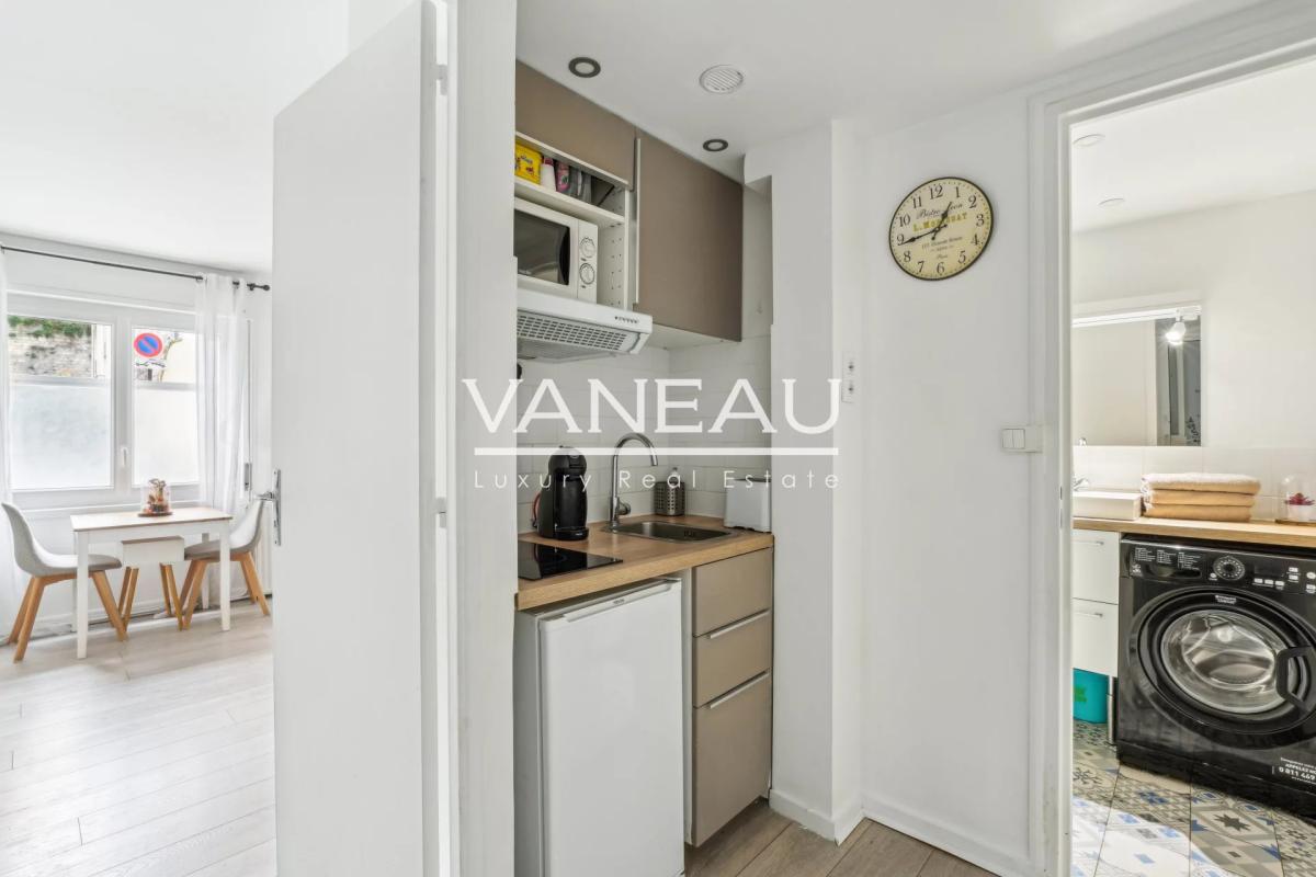 Studio au calme, au pied de Montmartre.