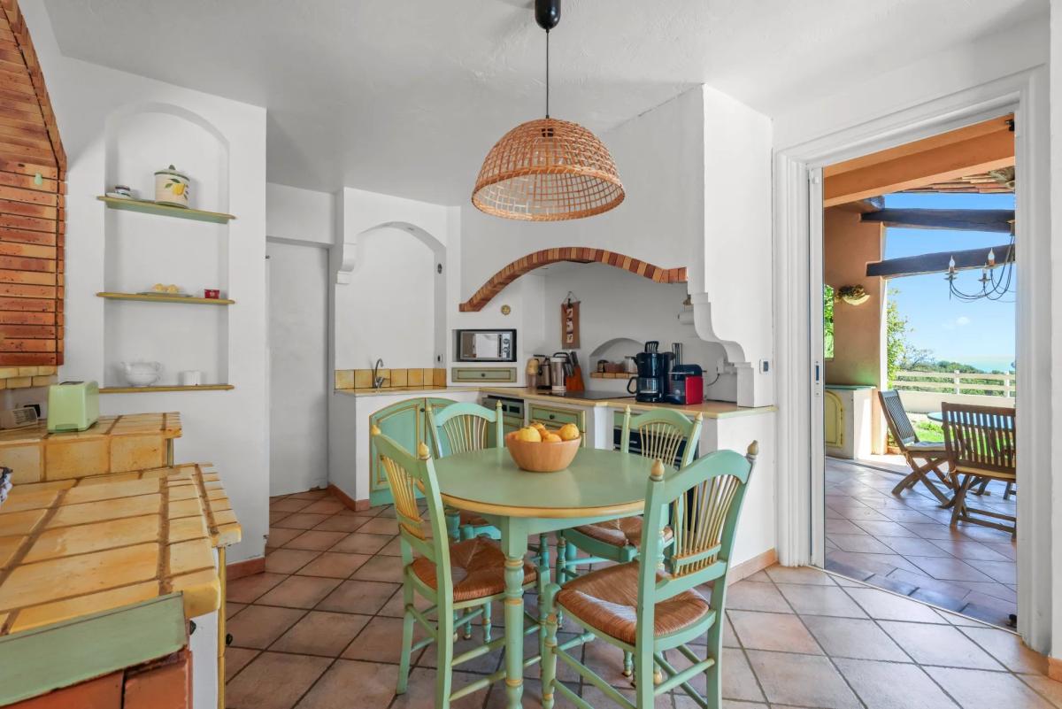 Antibes -  Superbe villa provençale avec belle vue  mer panorami