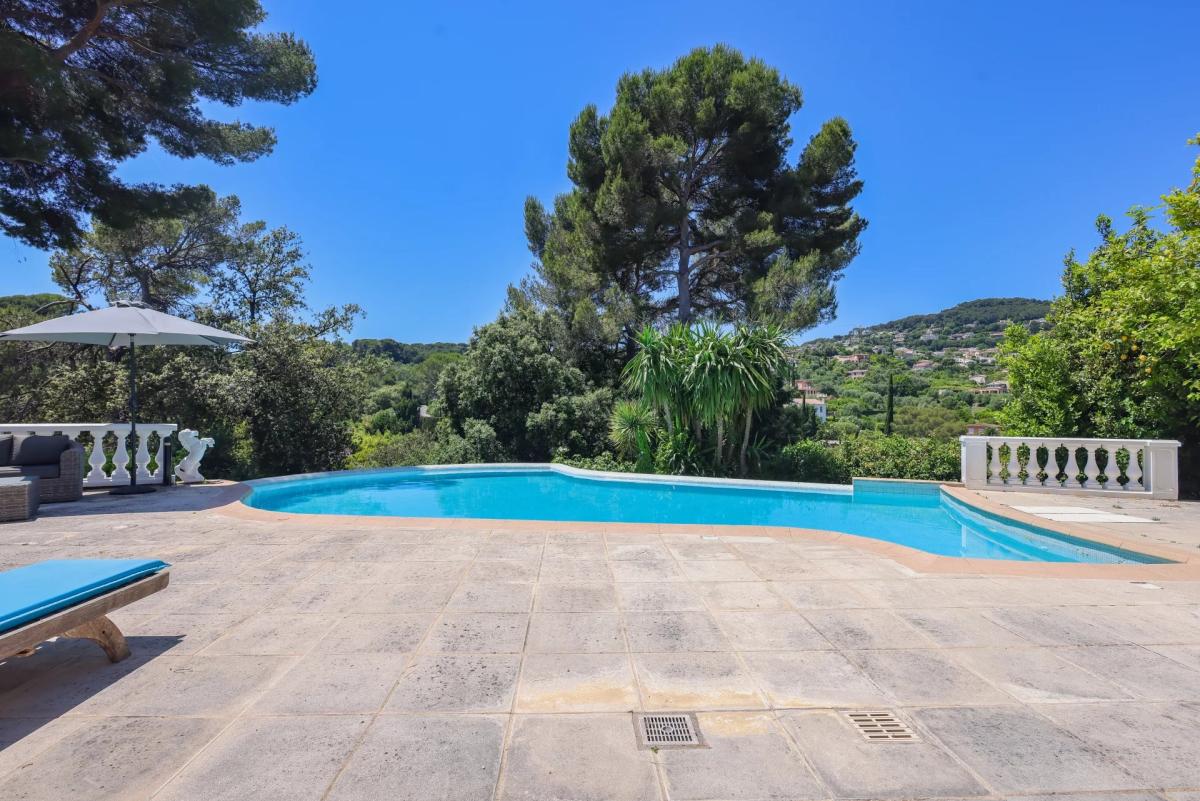 Antibes -  Superbe villa provençale avec belle vue  mer panorami