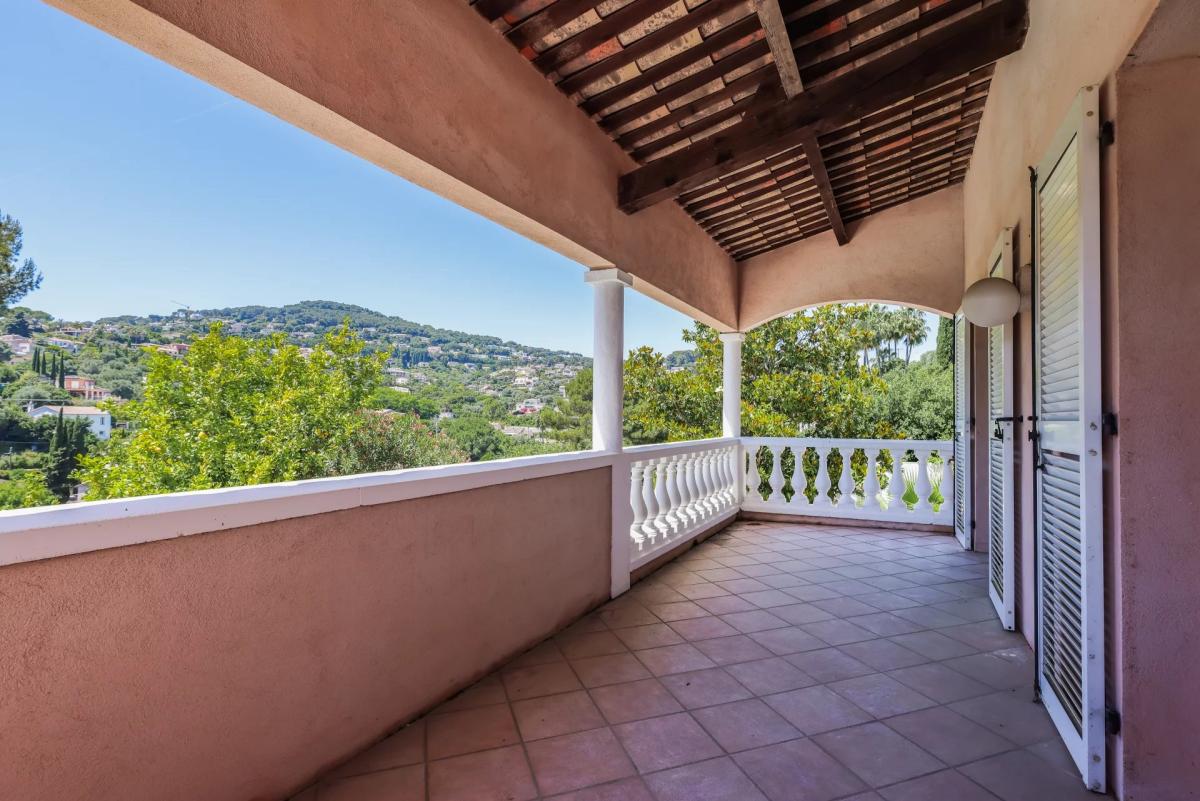 Antibes -  Superbe villa provençale avec belle vue  mer panorami