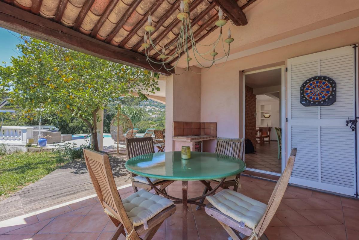 Antibes -  Superbe villa provençale avec belle vue  mer panorami