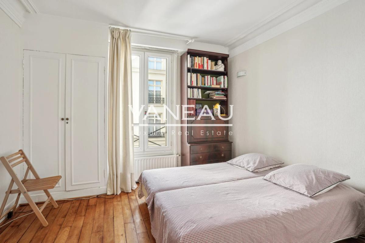 Paris VIII - Av. Matignon - Gabriel - Charmant 3 pièces avec bal