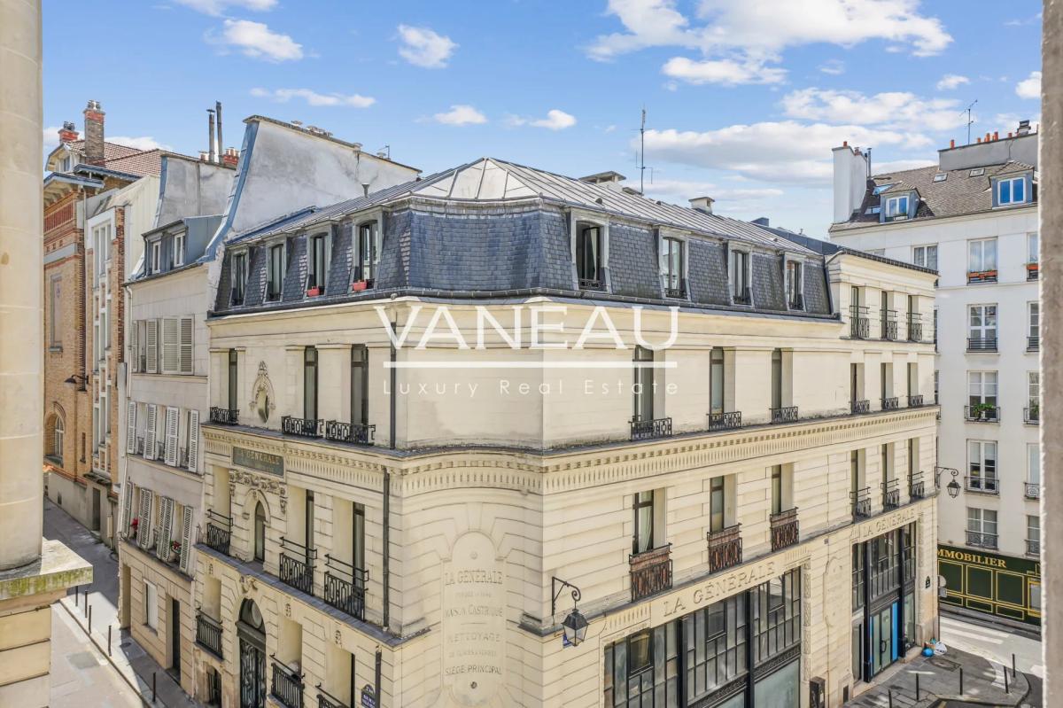 PARIS Ⅱème - Grand Rex - Rue de la Lune - Charme, luminosité et 