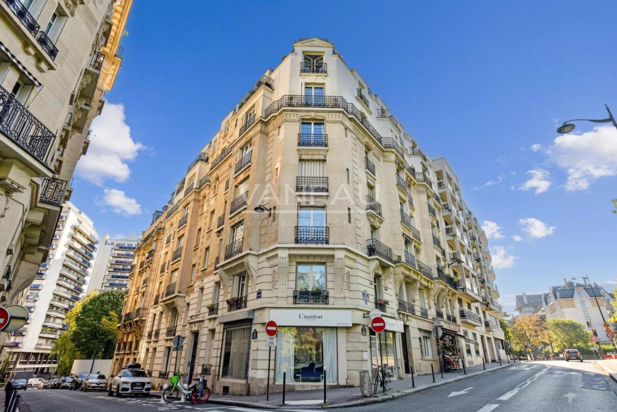 Paris 14e - Montsouris - vue dégagée sur le parc