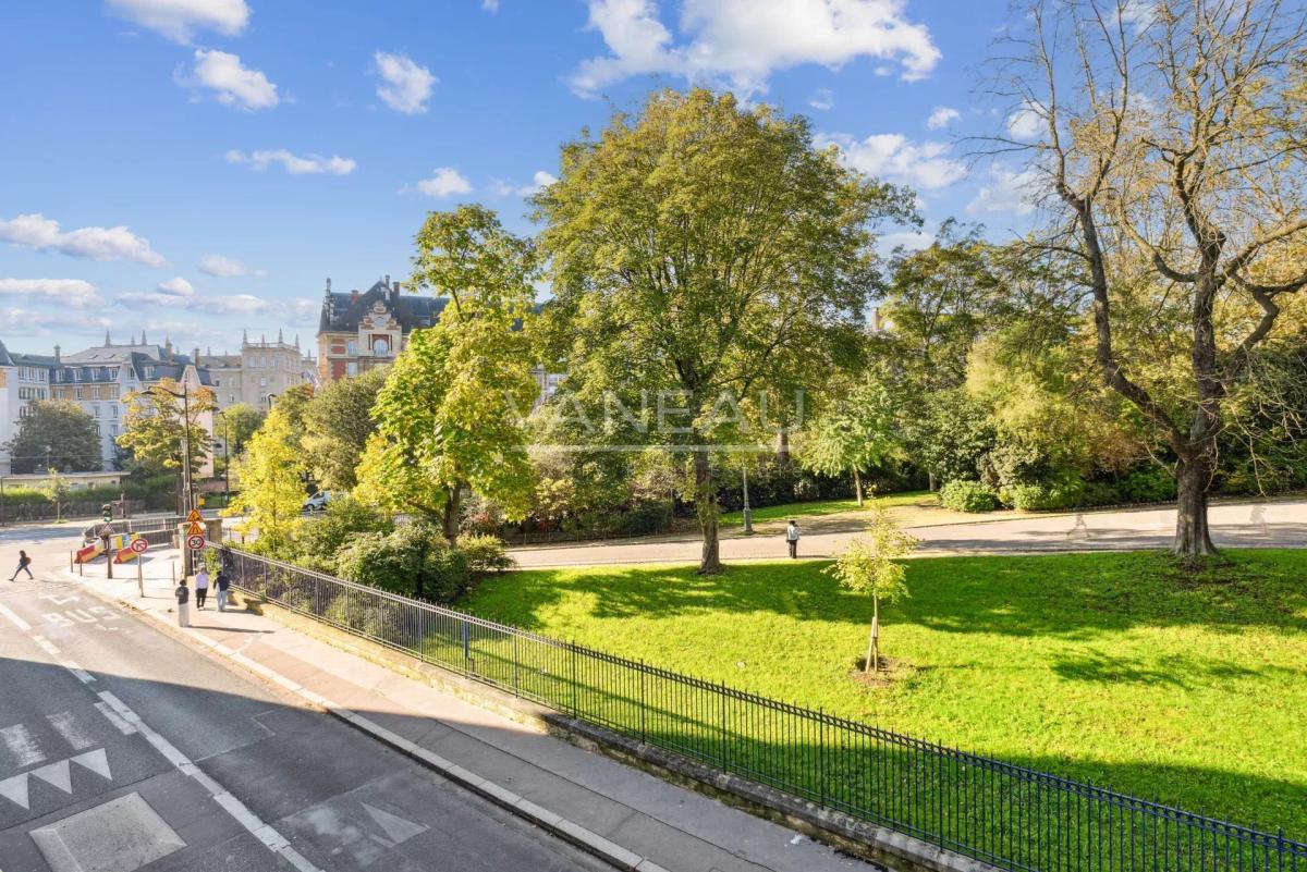 Paris 14e - Montsouris - vue dégagée sur le parc