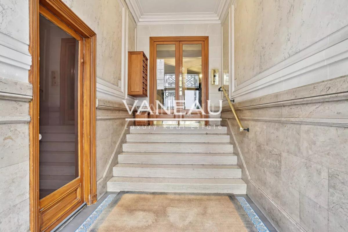 Exclusivité - Paris 6e - Vavin - deux pièces - Pied à terre