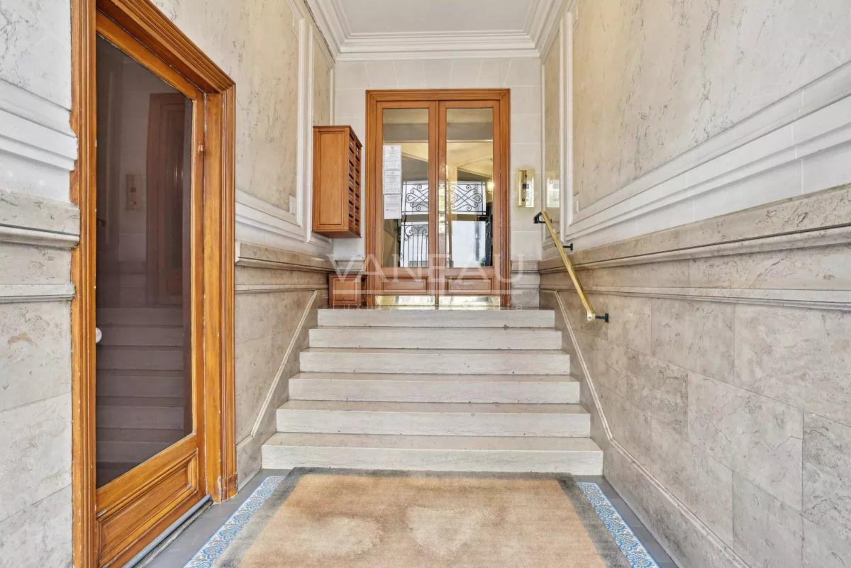 Exclusivité - Paris 6e - Vavin - deux pièces - Pied à terre
