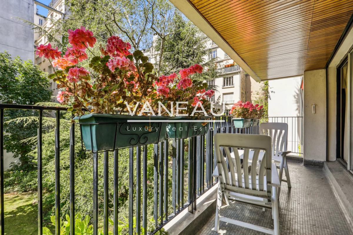 Paris XVIème - Auteuil Sud - 2 pièces - Balcon