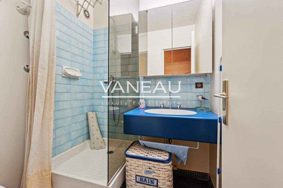 Appartement familial avec terrasse- Paris XVe