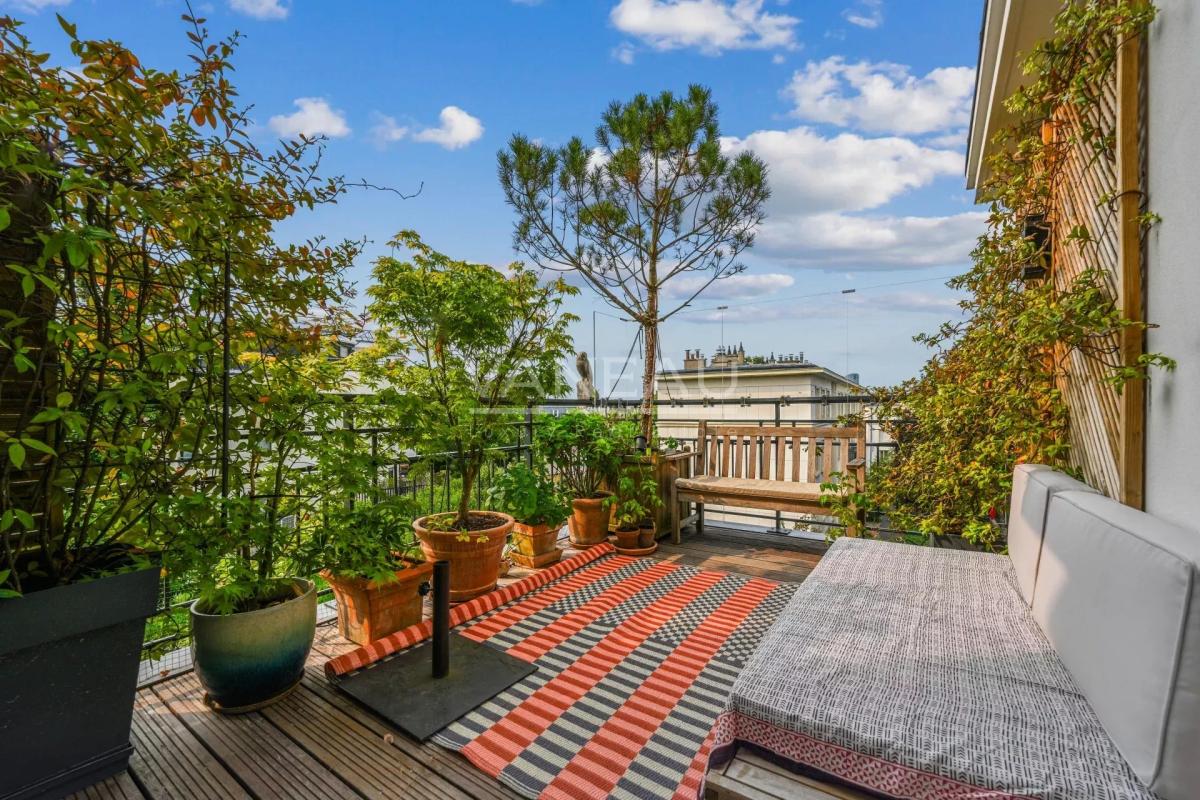 Suresnes - Trois pièces avec large terrasse