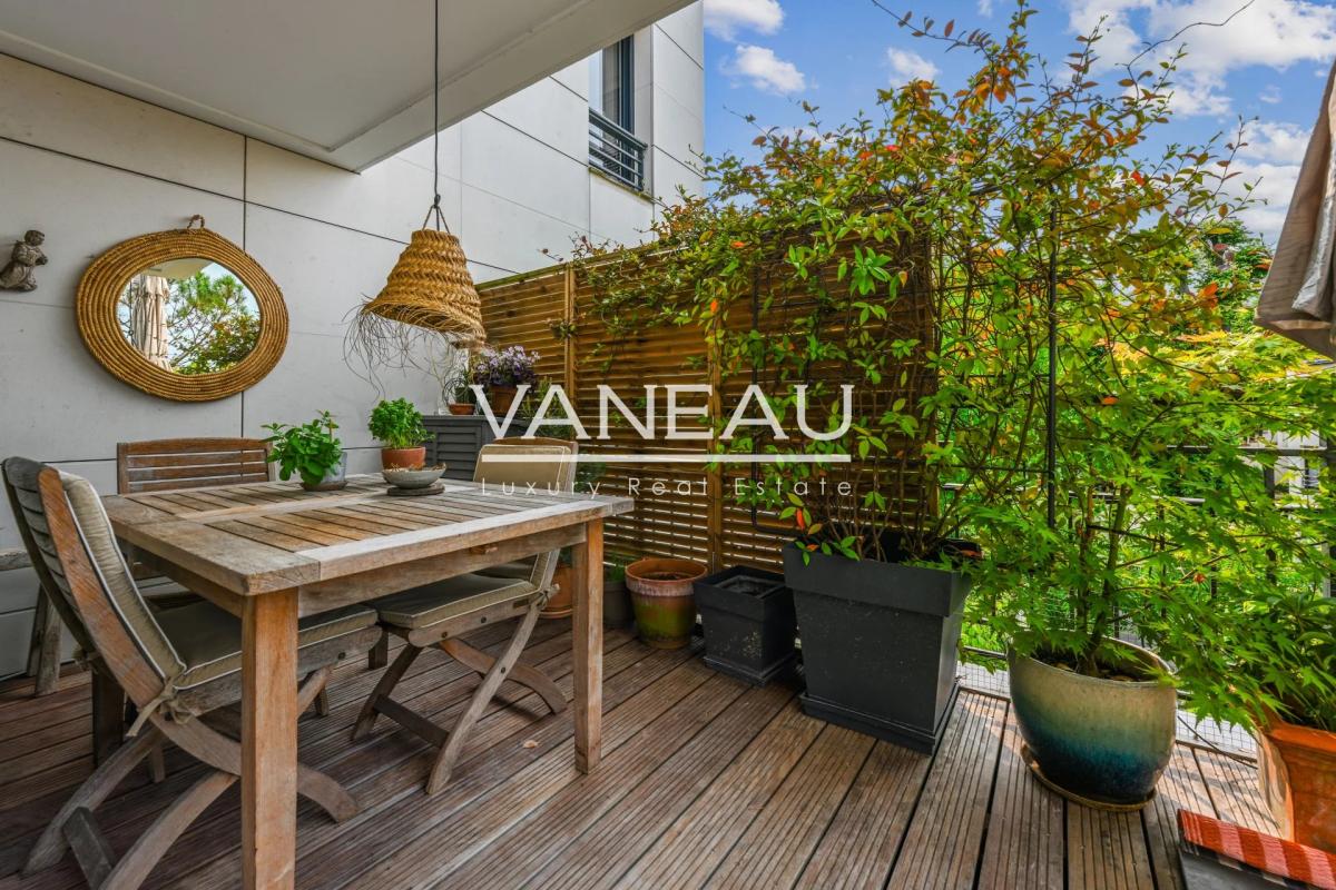 Suresnes - Trois pièces avec large terrasse