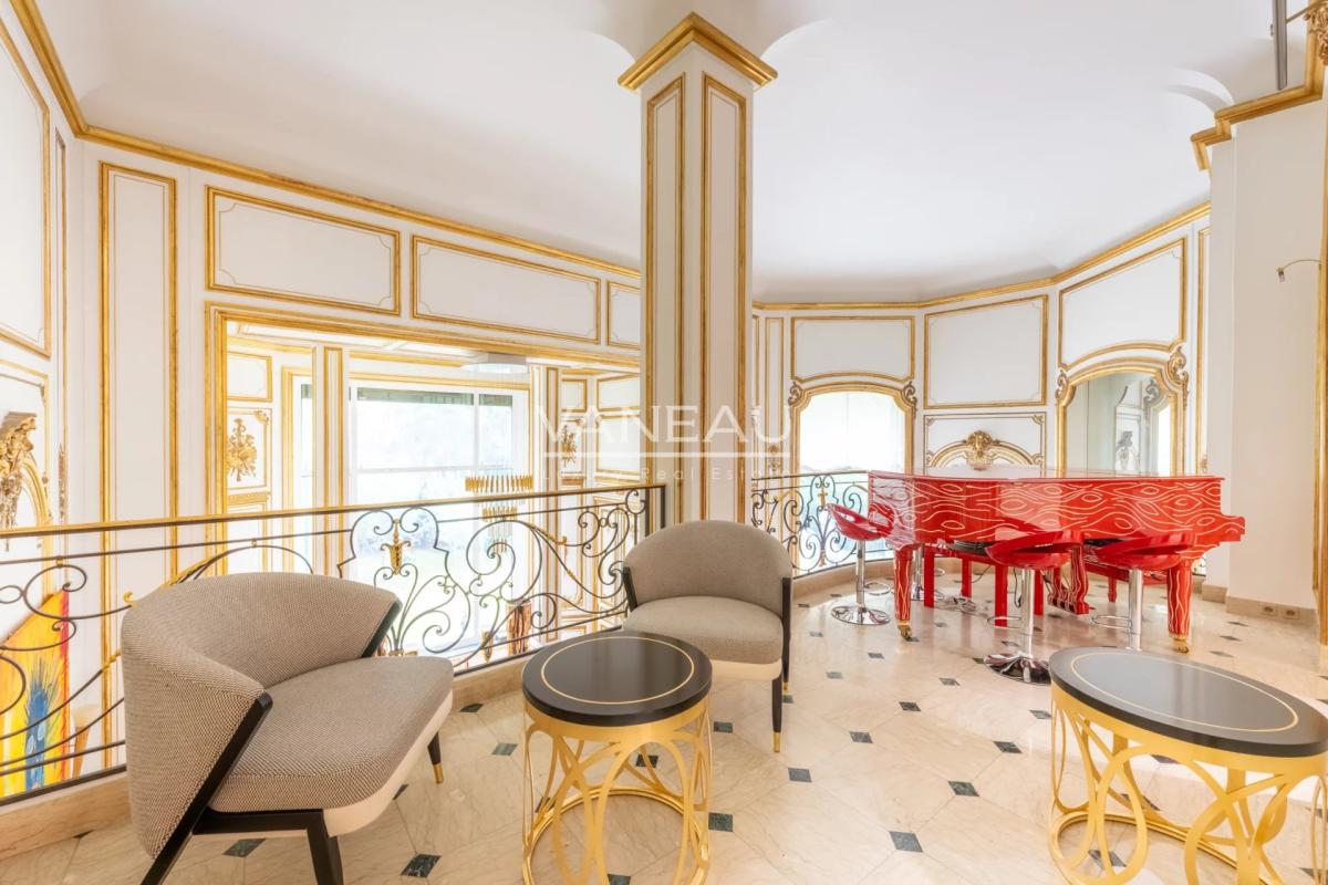 Paris XVIe - OCDE - Superbe duplex familial et de réception avec