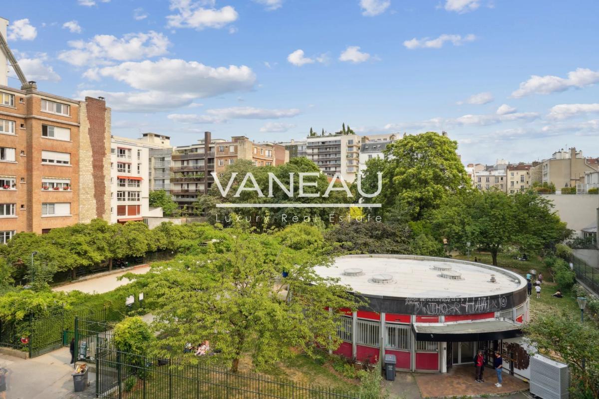 Paris XVe - Blomet - Appartement trois pièces avec vue dégagée