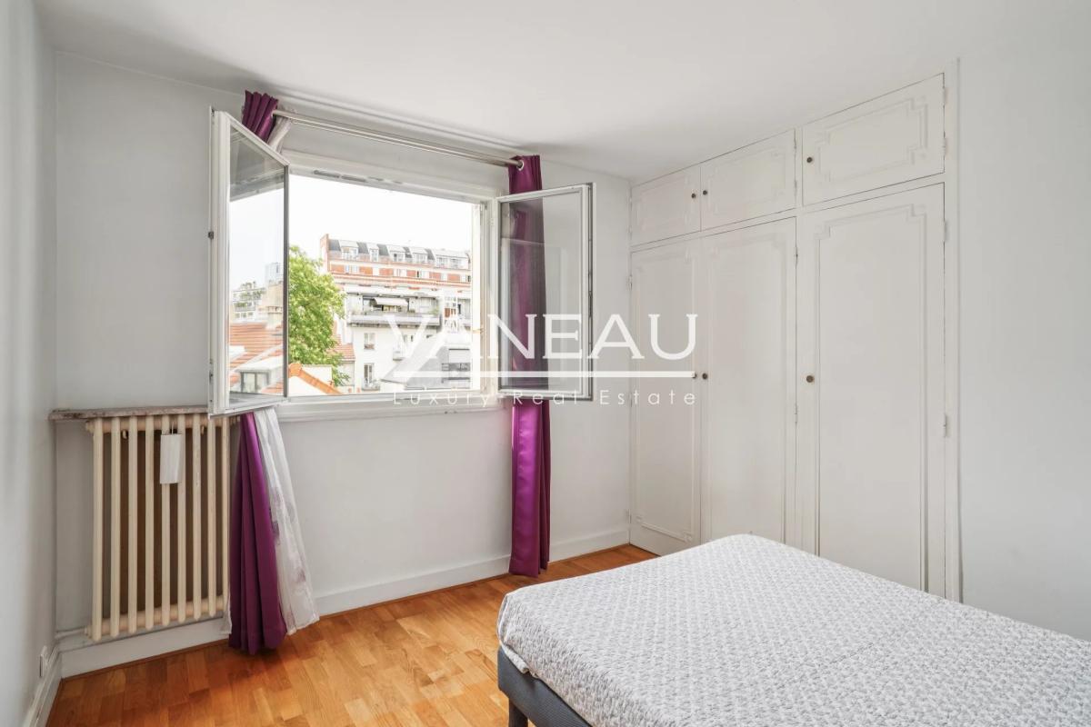 Paris XVe - Blomet - Appartement trois pièces avec vue dégagée