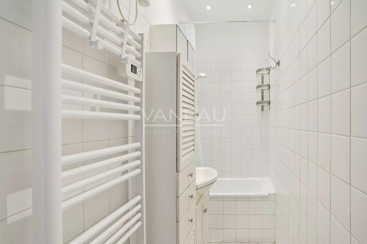 Paris XVIe Auteuil Montmorency - 2 chambres - vue dégagée