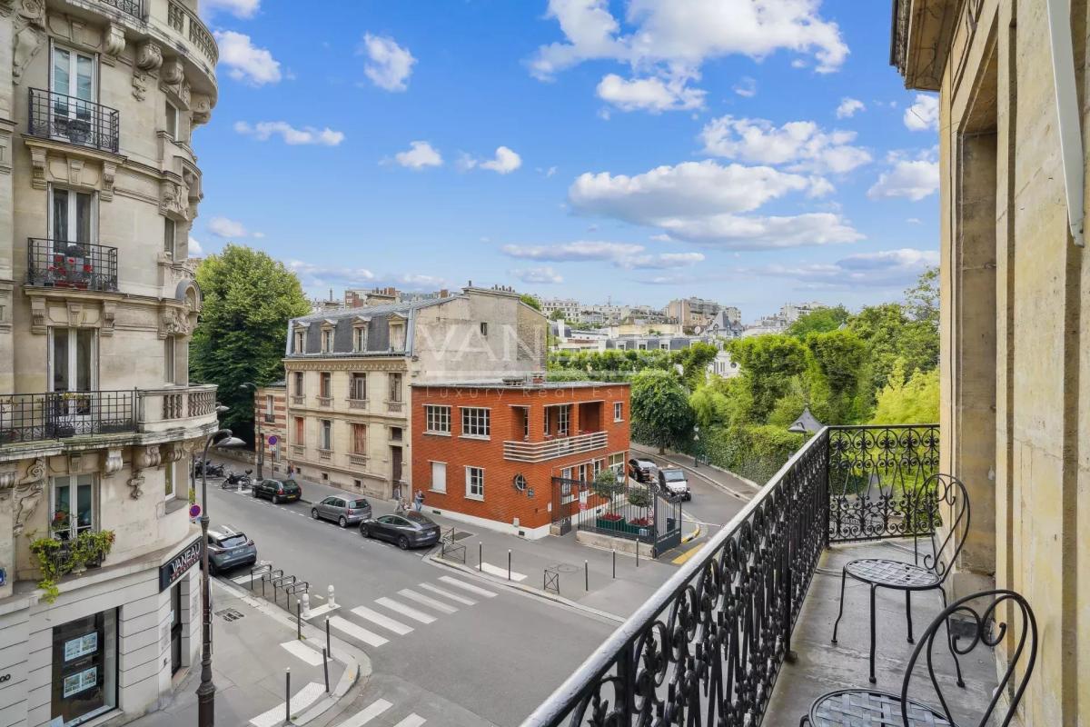 Paris XVIe Auteuil Montmorency - 2 chambres - vue dégagée