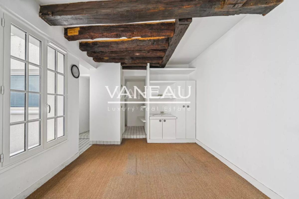 Exclusivité un studio Angle Bac /Grenelle
