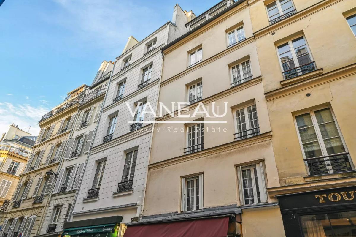Exclusivité un studio Angle Bac /Grenelle
