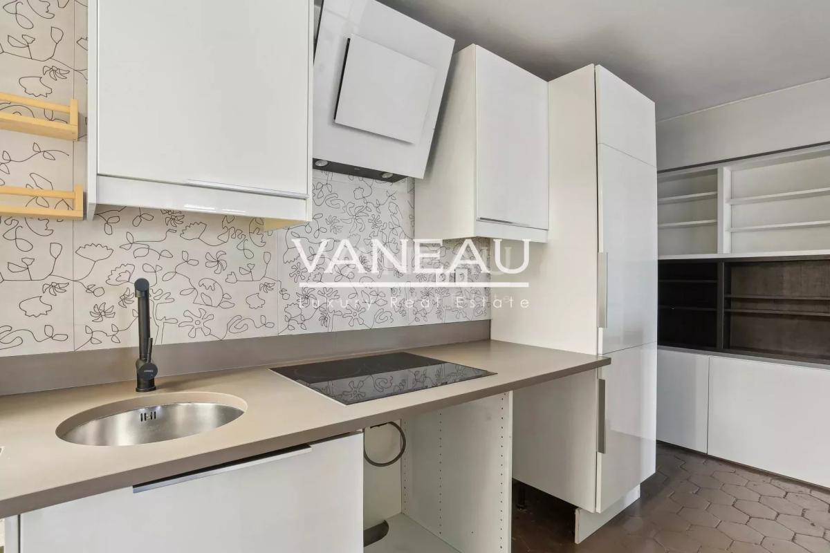 Exclusivité - Paris 6e - Monnaie - Deux pièces avec terrasse