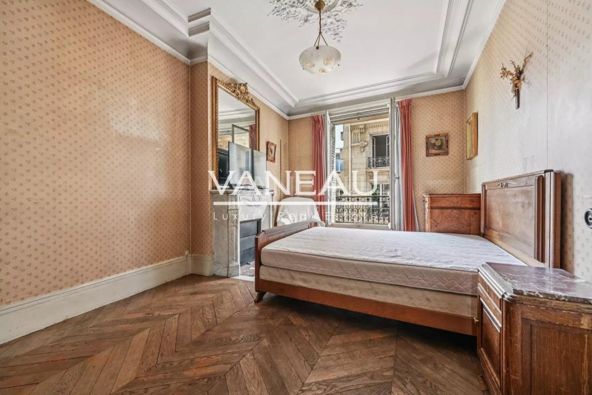 Neuilly - Mairie - Appartement 4 pièces - Charme de l'ancien