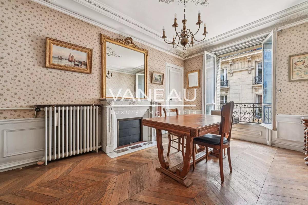 Neuilly - Mairie - Appartement 4 pièces - Charme de l'ancien