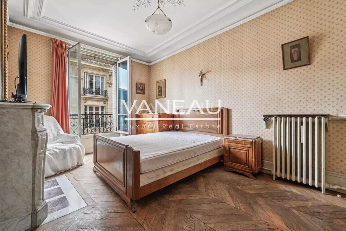 Neuilly - Mairie - Appartement 4 pièces - Charme de l'ancien
