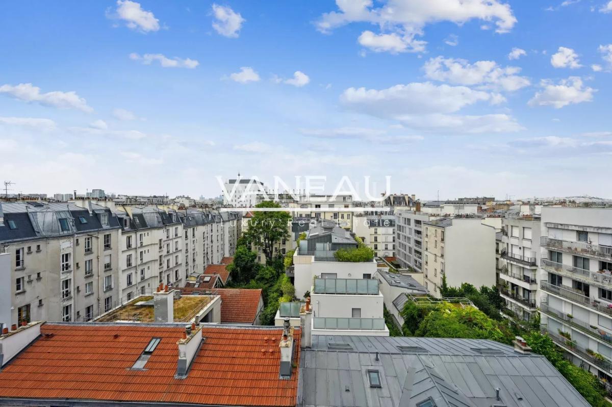 Paris XVe - Montparnasse - Appartement trois pièces en dernier é