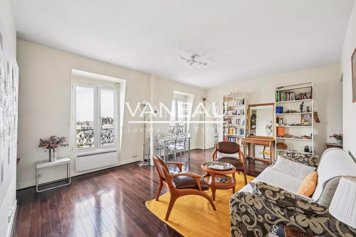 Paris XVe - Montparnasse - Appartement trois pièces en dernier é