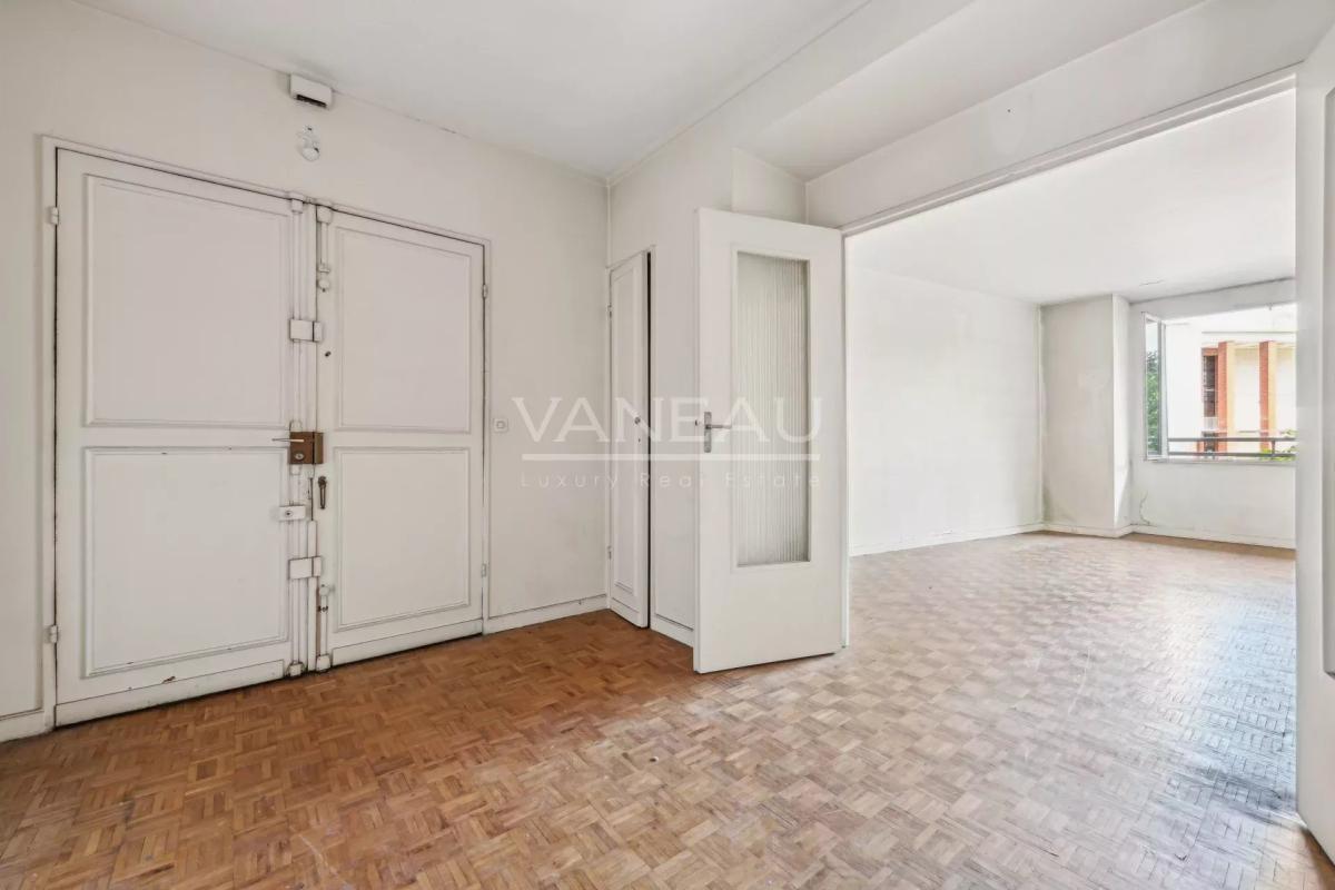 Boulogne-Billancourt - Deux pièces transformable en trois pièces