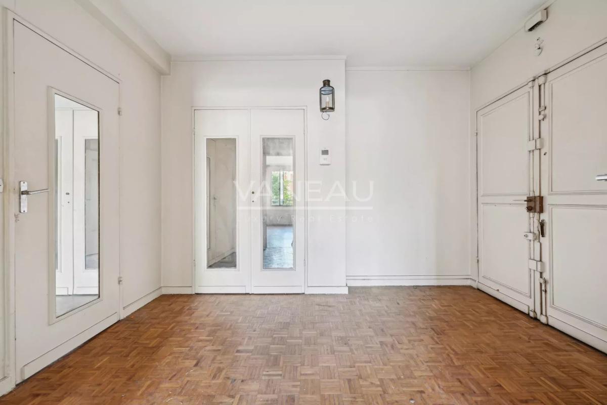 Boulogne-Billancourt - Deux pièces transformable en trois pièces
