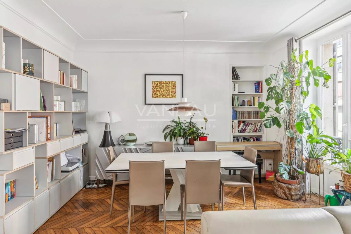 Paris Xème - Bel appartement familial de quatre pièces en parfai