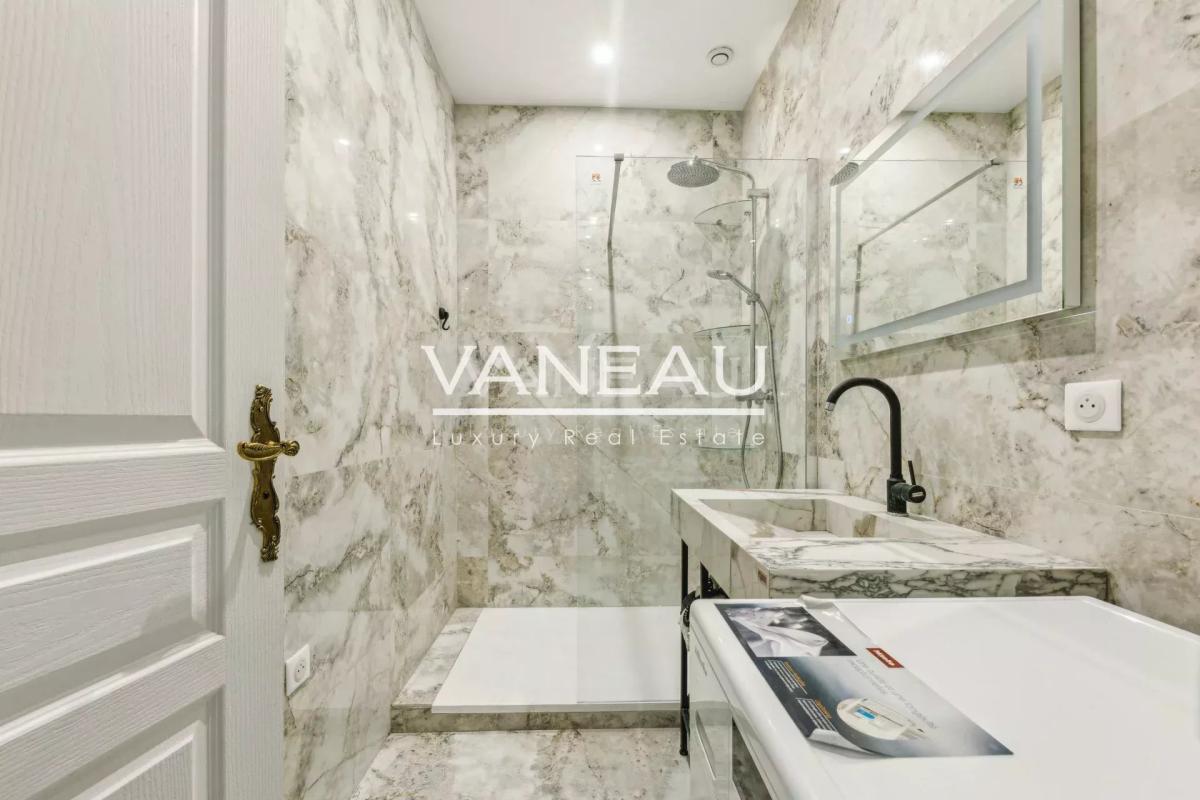 PARIS VIIIe - Appartement familial et de réception