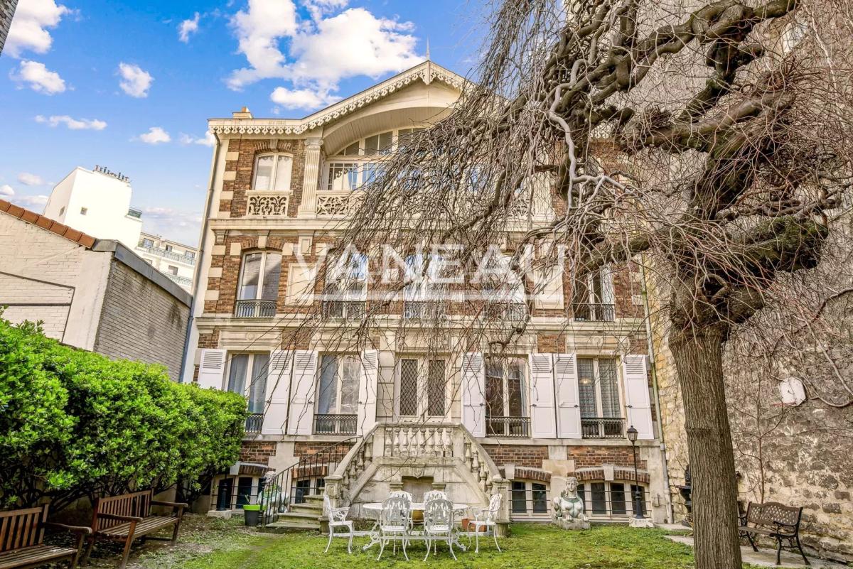 Maison de charme avec jardin - Cinq chambres
