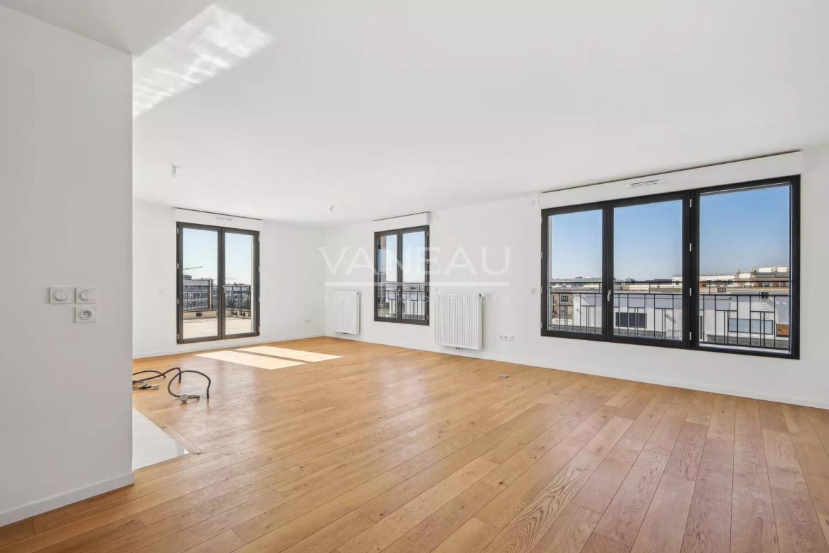 Appartement avec terrasses au dernier étage