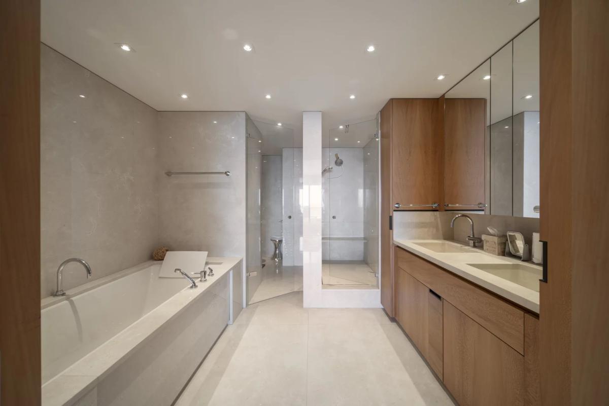 Cannes Croisette Appartement d'exception vue mer à vendre