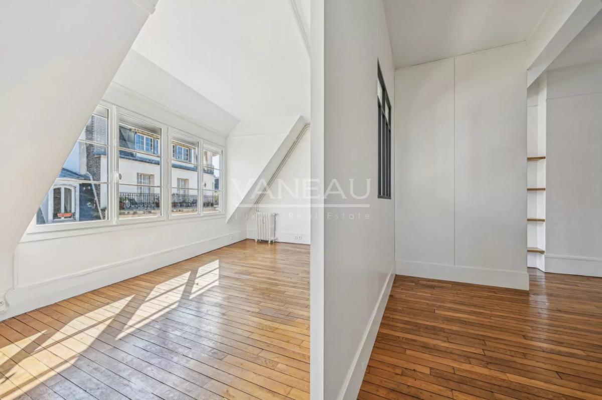 Paris XVe - Sèvres Lecourbe - Appartement lumineux en étage élev