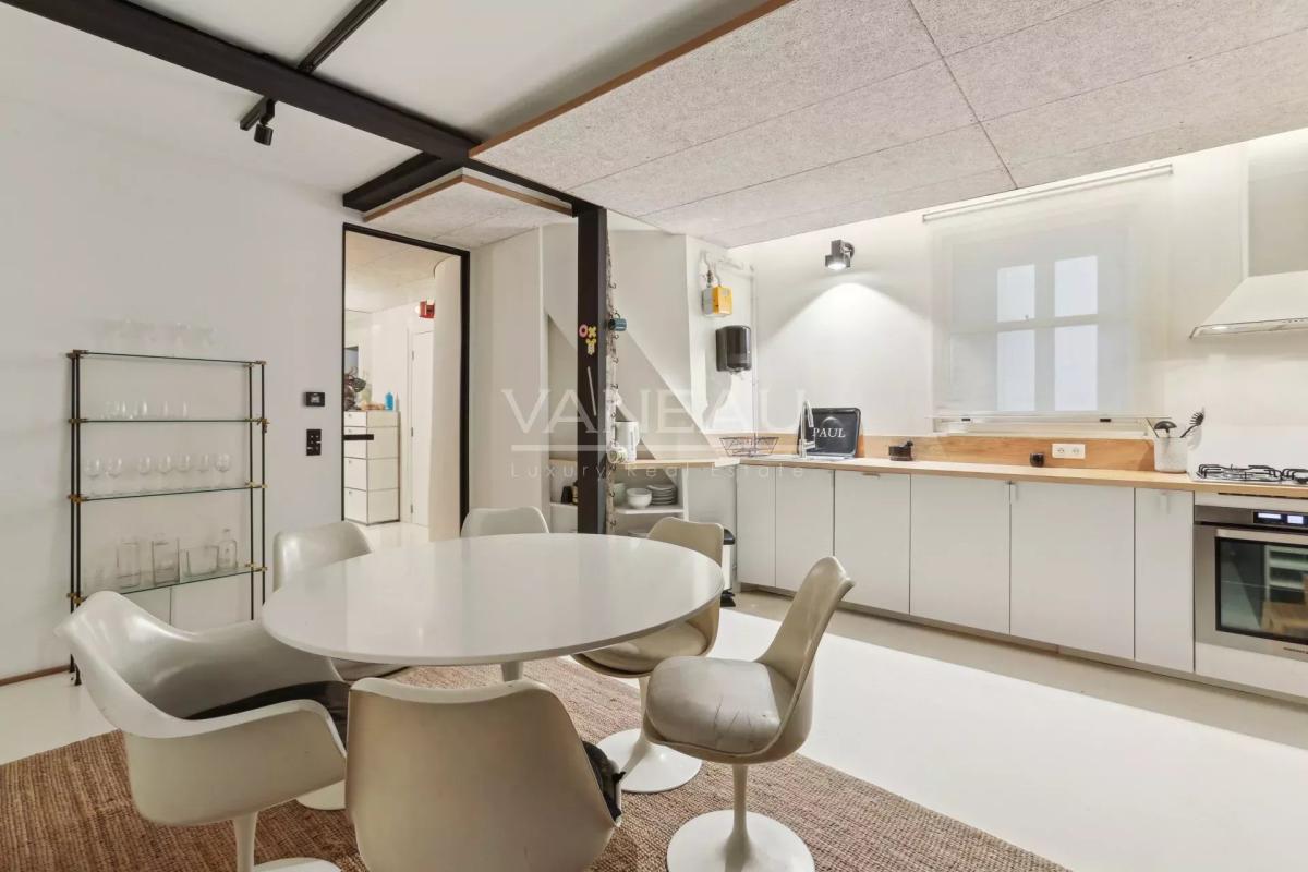 Paris Xème - Magnifique duplex avec balcon -