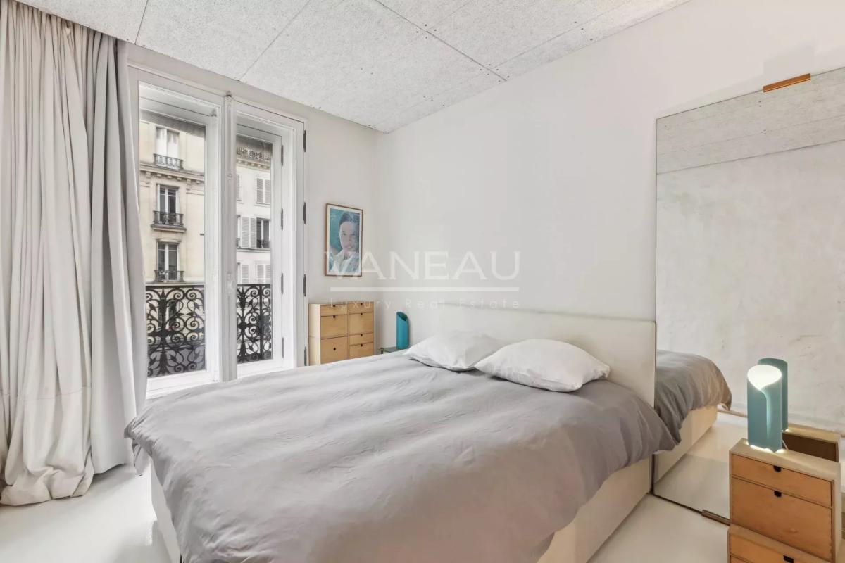 Paris Xème - Magnifique duplex avec balcon -