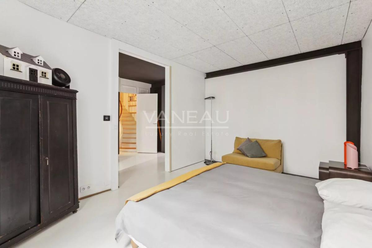 Paris Xème - Magnifique duplex avec balcon -