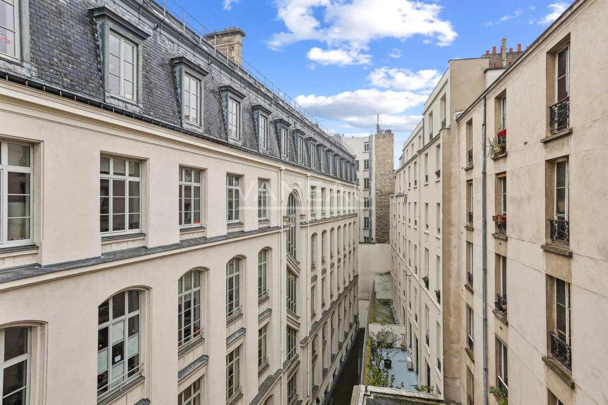 Paris Xème - Rue du faubourg Saint-Denis - Charmant trois pièces