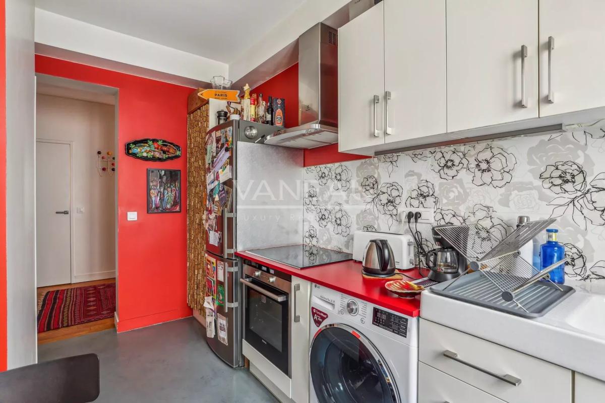Paris Xème - Charmant deux pièces - Pied à terre idéal -