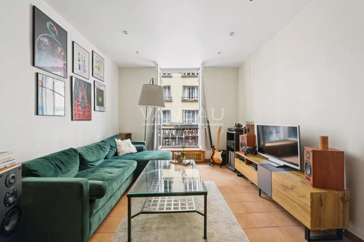 Paris IXème - Rue Mansart - Six pièces en triplex - Habitation e