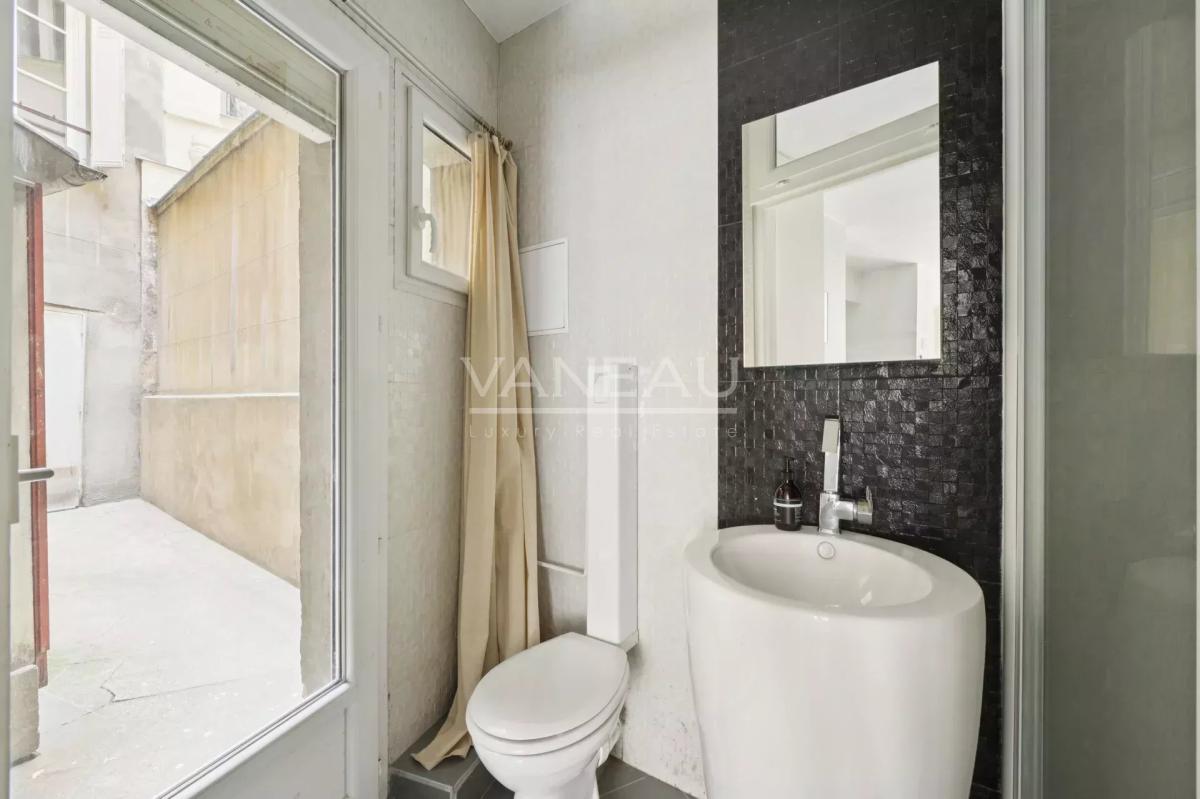 Paris IXème - Rue Mansart - Six pièces en triplex - Habitation e